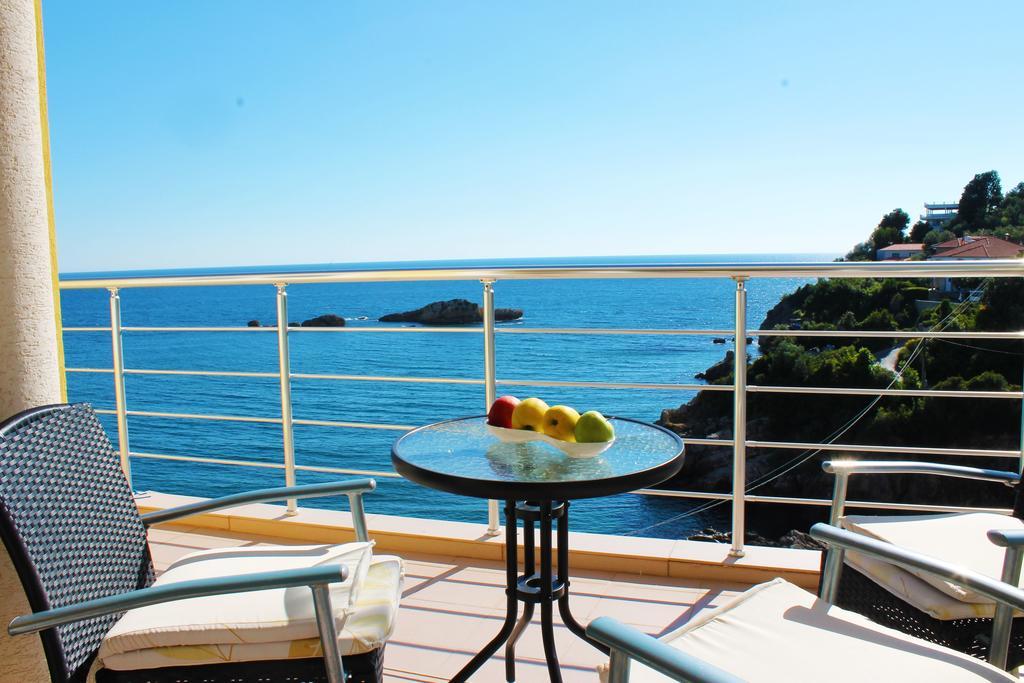 Apartments Gran Sasso Ulcinj Exterior photo