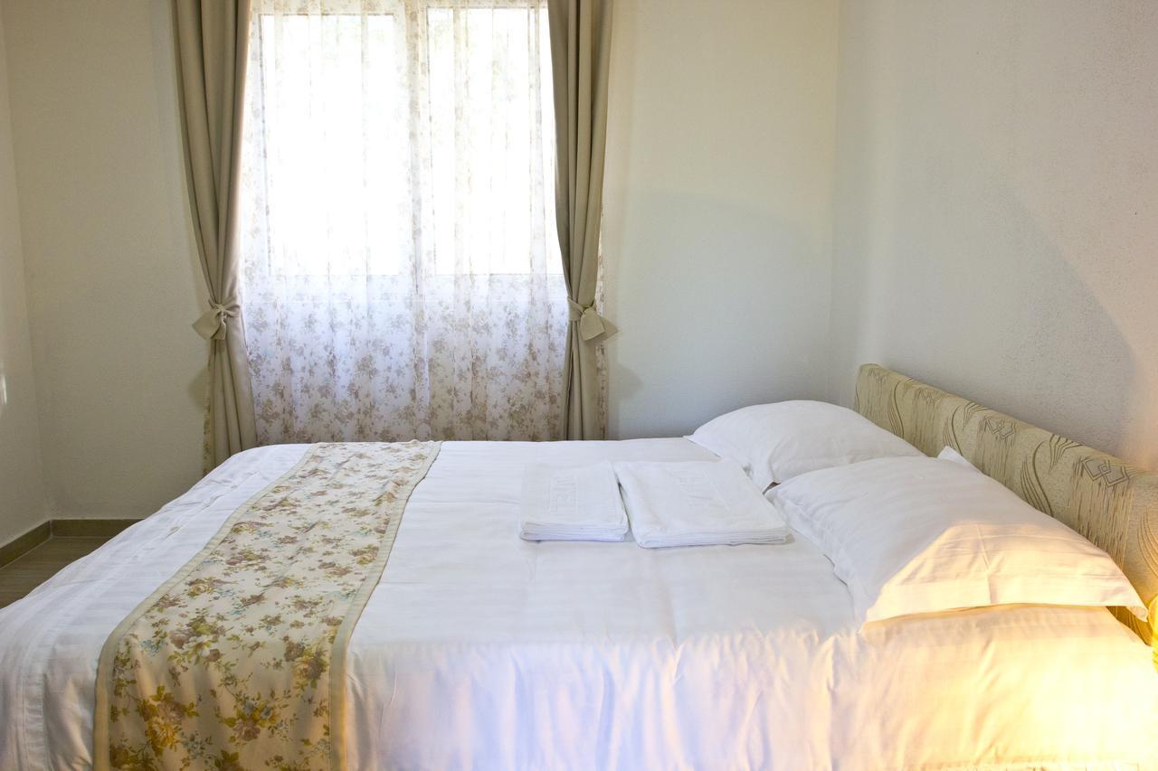 Apartments Gran Sasso Ulcinj Exterior photo